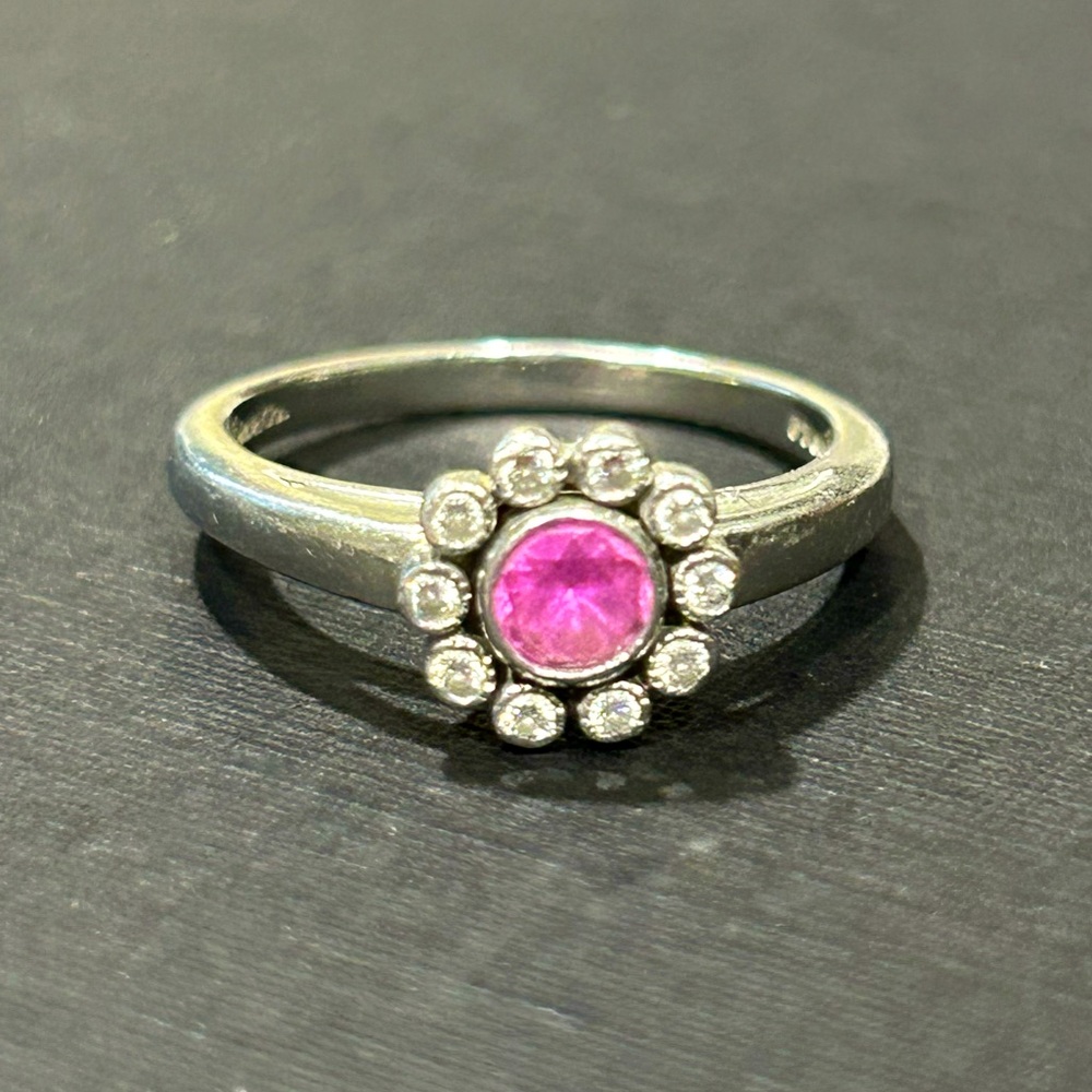 Tiffany & Co platinum ring with pink sapphire and diamonds - size 6